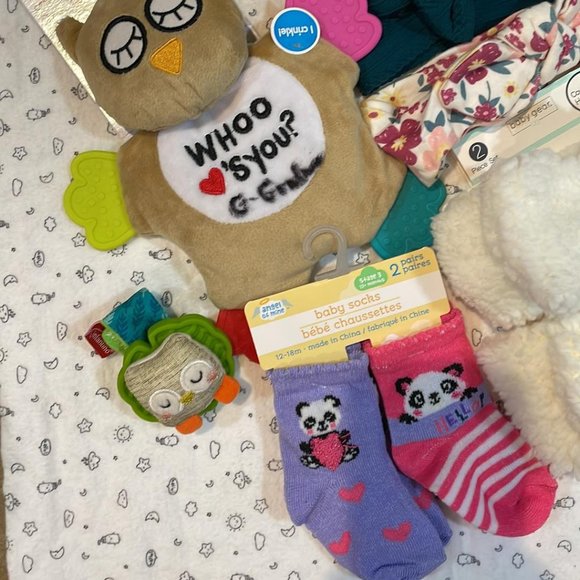 Baby Girl Bundle NEW ITEMS! Headbands Bows Socks Toys Teether - Picture 2 of 5